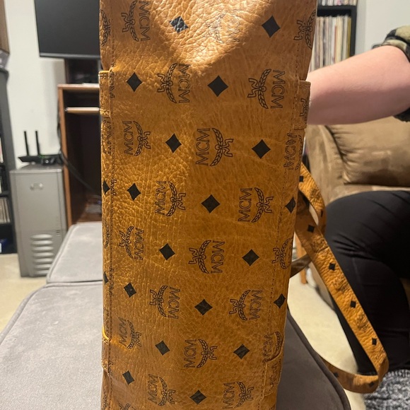 MCM Visetos Shoulder Bag - Picture 6 of 8